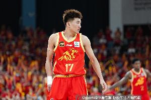 九游官网主页-付政浩：孙铭徽拼命三郎打法确实容易受伤 广厦屡遭魔咒要有预案